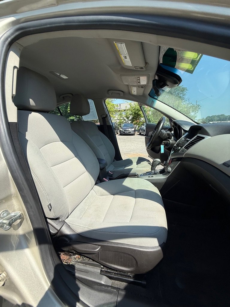Used 2014 Chevrolet Cruze LT image 5