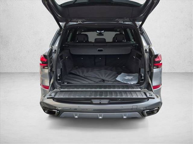 Used 2024 BMW X5 xDrive40i w/ M Sport Package AWD/4WD image 6