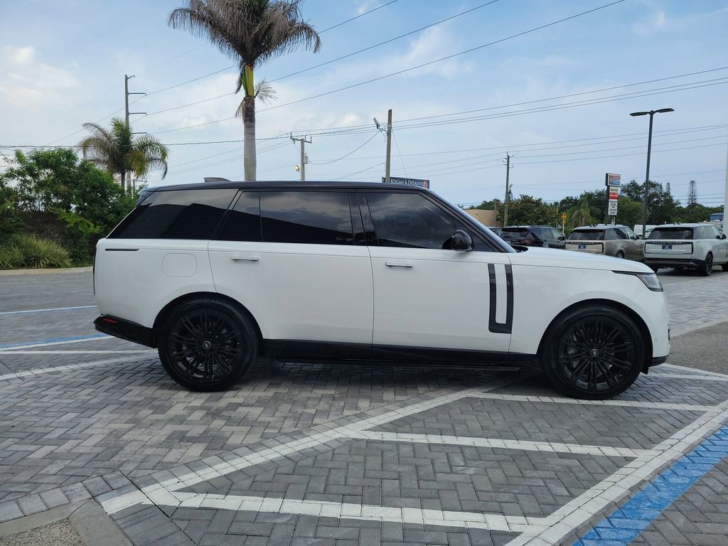 Used 2023 Land Rover Range Rover Long Wheelbase SE AWD/4WD image 6