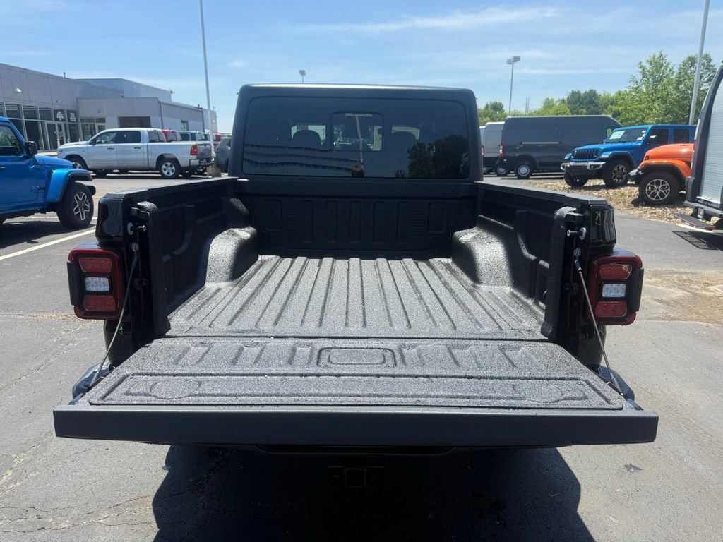 New 2026 Jeep Gladiator Sport AWD/4WD image 44