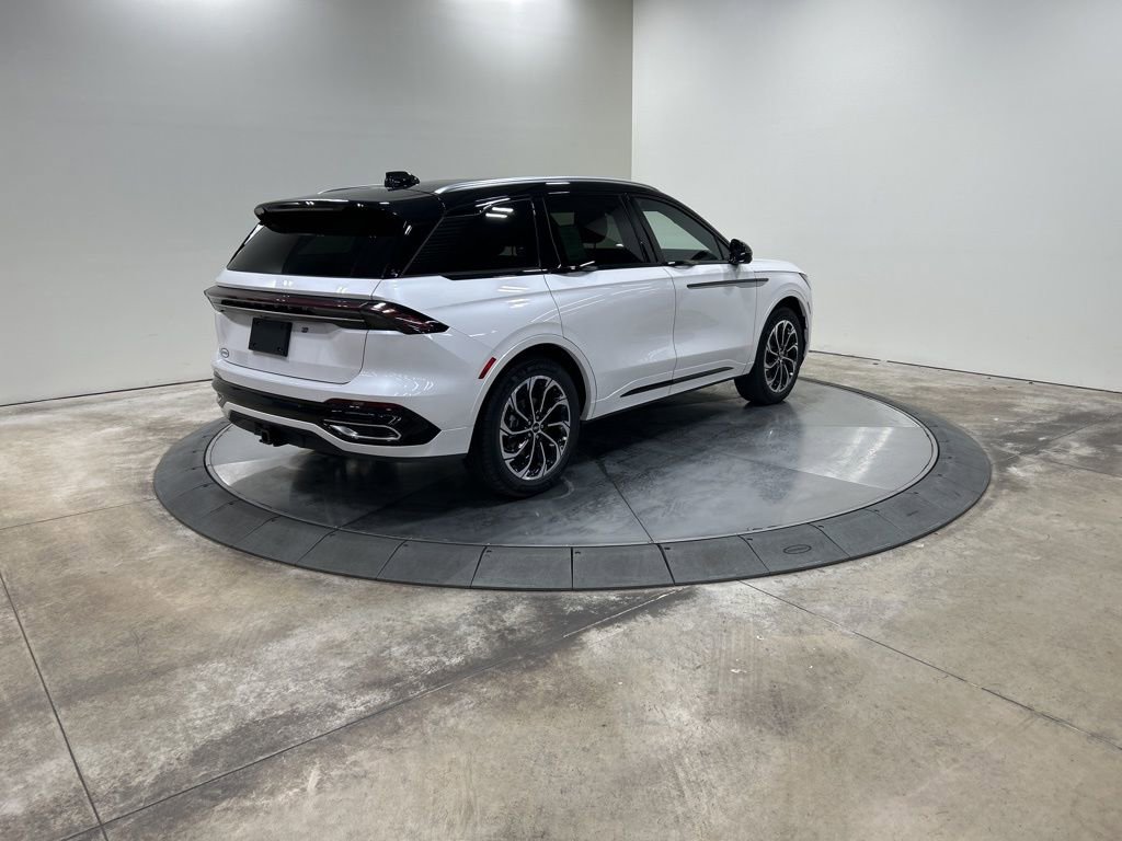 New 2026 Lincoln Nautilus Reserve image 5