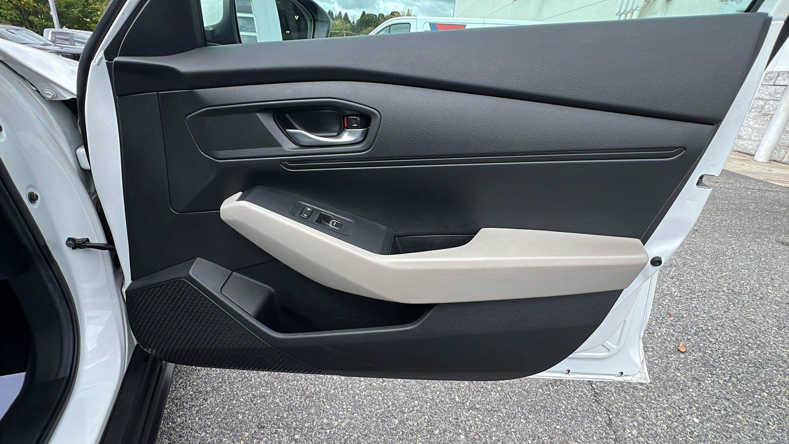 Used 2024 Honda Accord LX image 12