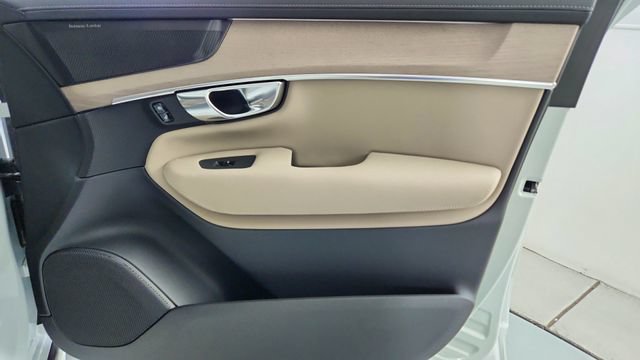 New 2026 Volvo XC90 T8 Plus w/ Protection Package Premier AWD/4WD image 41