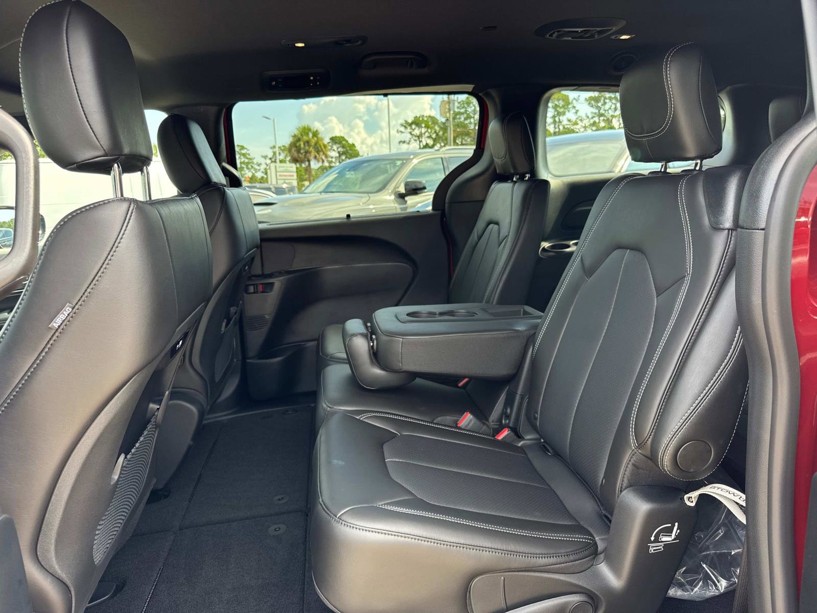 New 2026 Chrysler Pacifica Select image 17