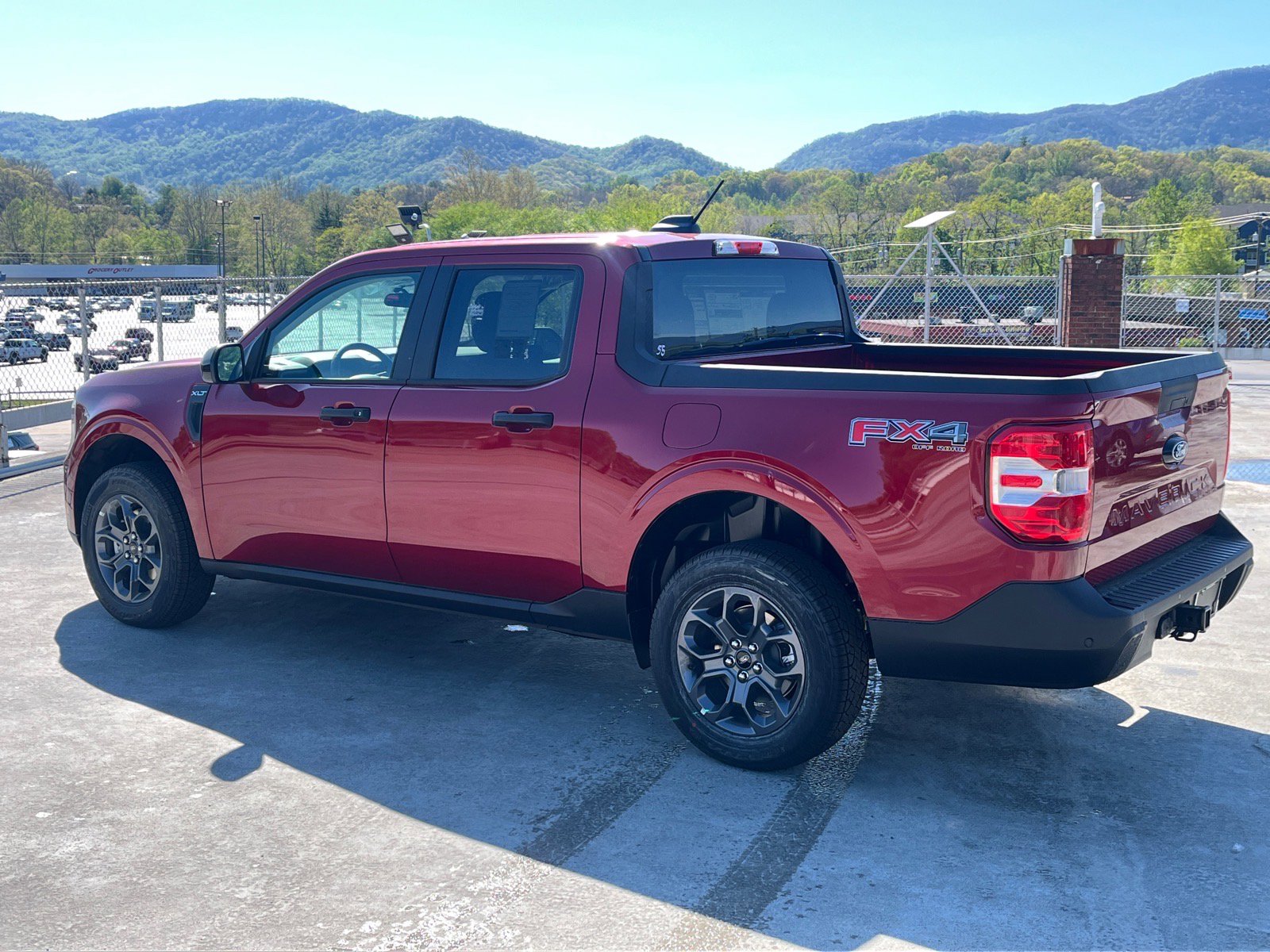 New 2026 Ford Maverick XLT w/ XLT Luxury Package AWD/4WD image 5