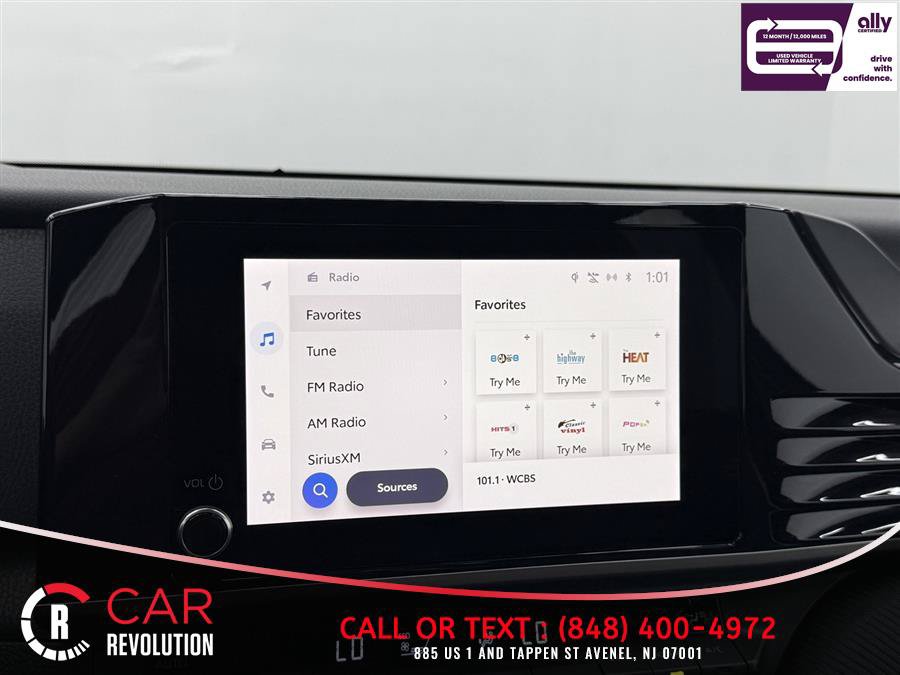 Used 2025 Toyota Camry SE FWD image 16