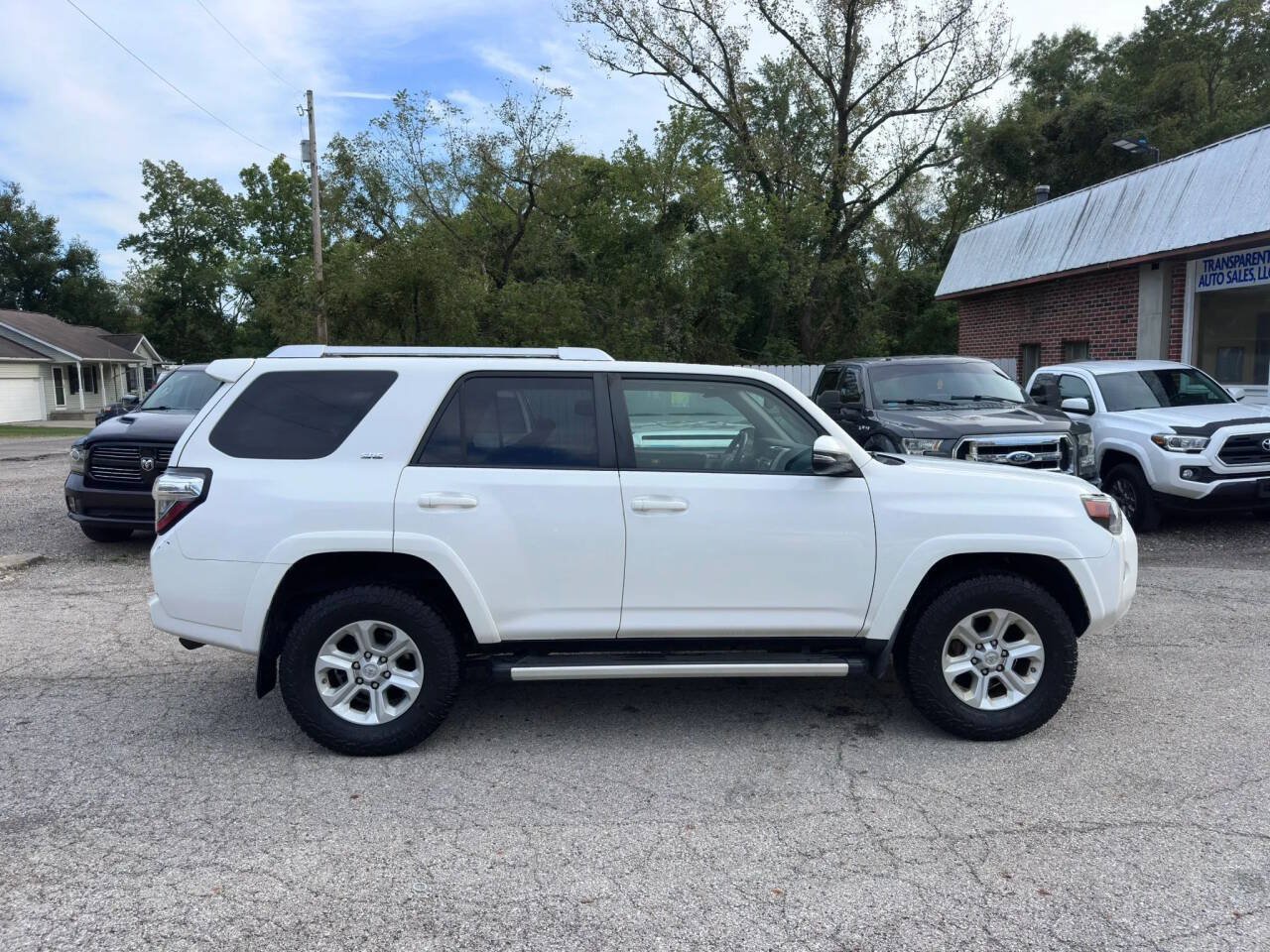Used 2016 Toyota 4Runner SR5 Premium AWD/4WD image 4