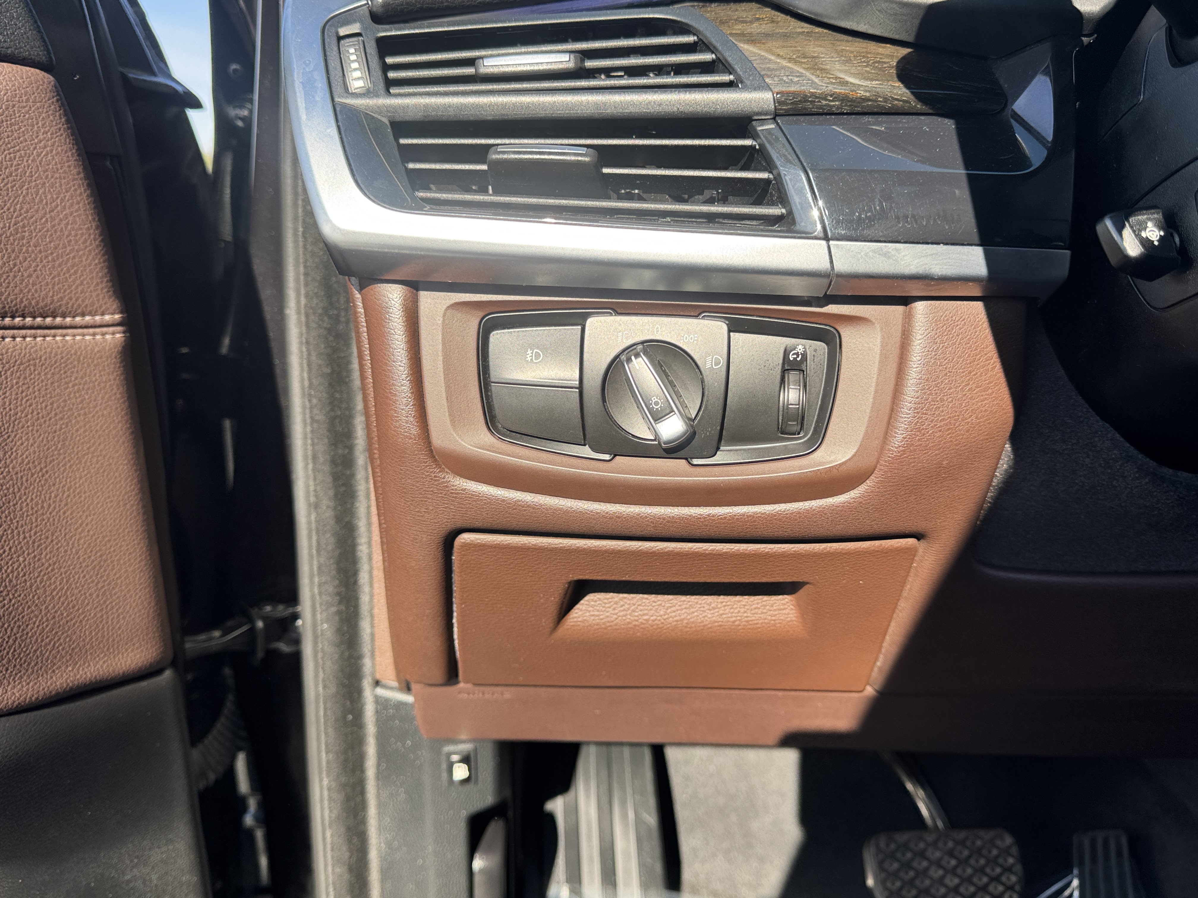 Used 2018 BMW X5 xDrive40e AWD/4WD image 18