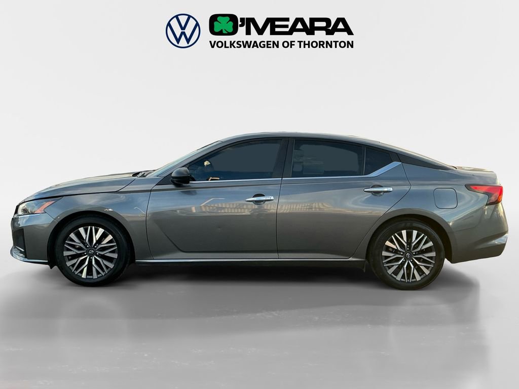 Used 2024 Nissan Altima 2.5 SV image 2