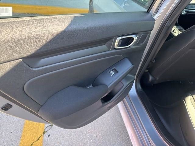 Used 2025 Honda Civic Sport image 14