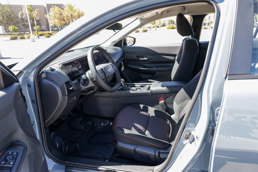 New 2027 Nissan Sentra SR FWD image 15
