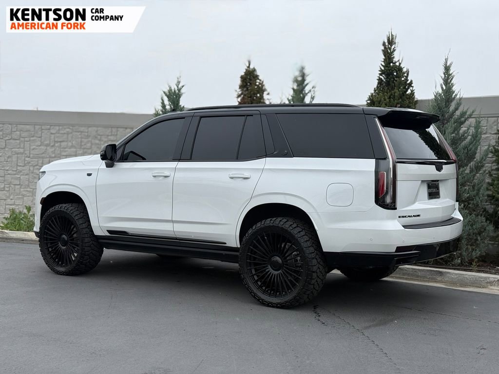Used 2024 Cadillac Escalade Sport w/ LPO, ONYX Package image 5