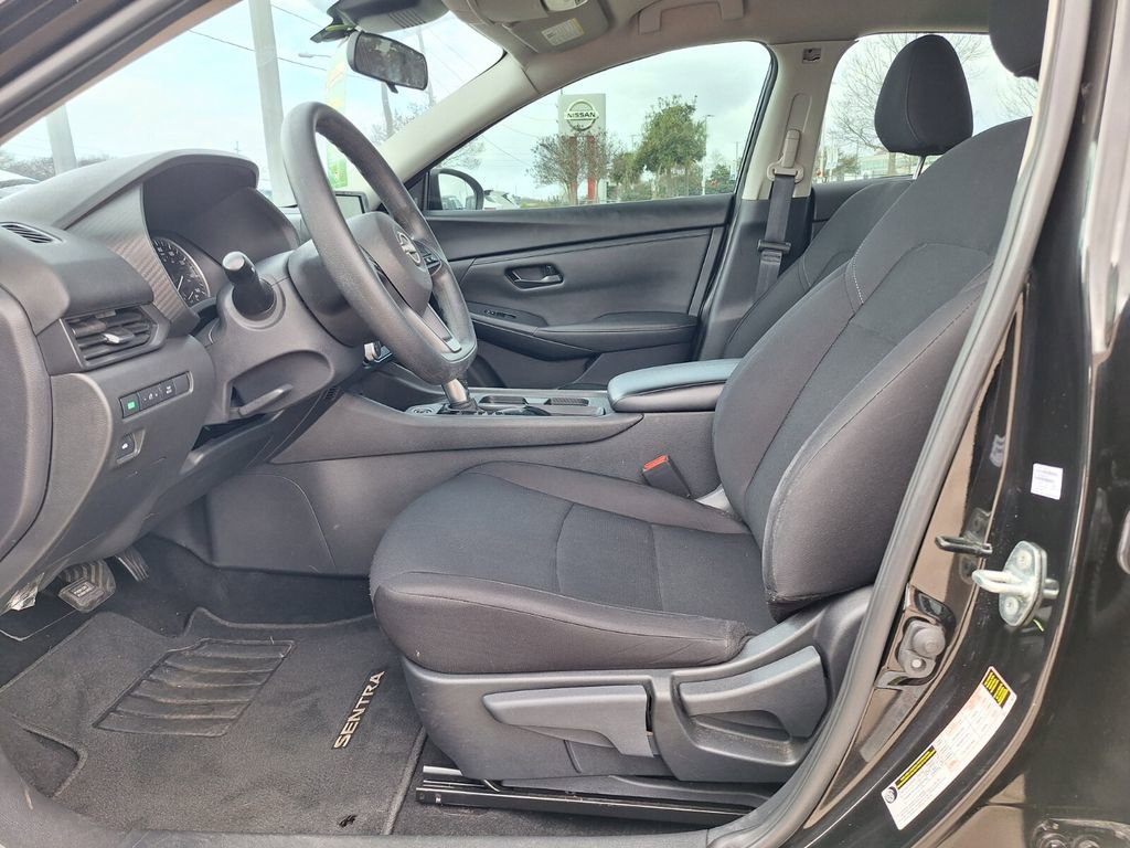 Used 2024 Nissan Sentra S image 11