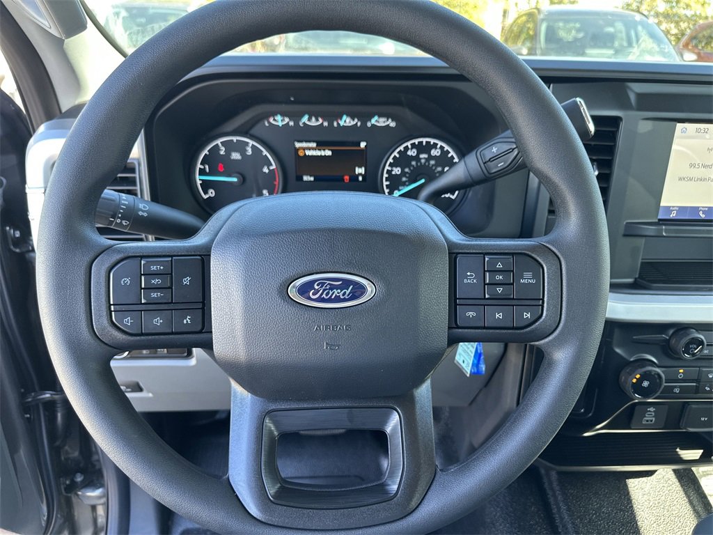 New 2025 Ford F250 XL w/ XL Chrome Package image 12