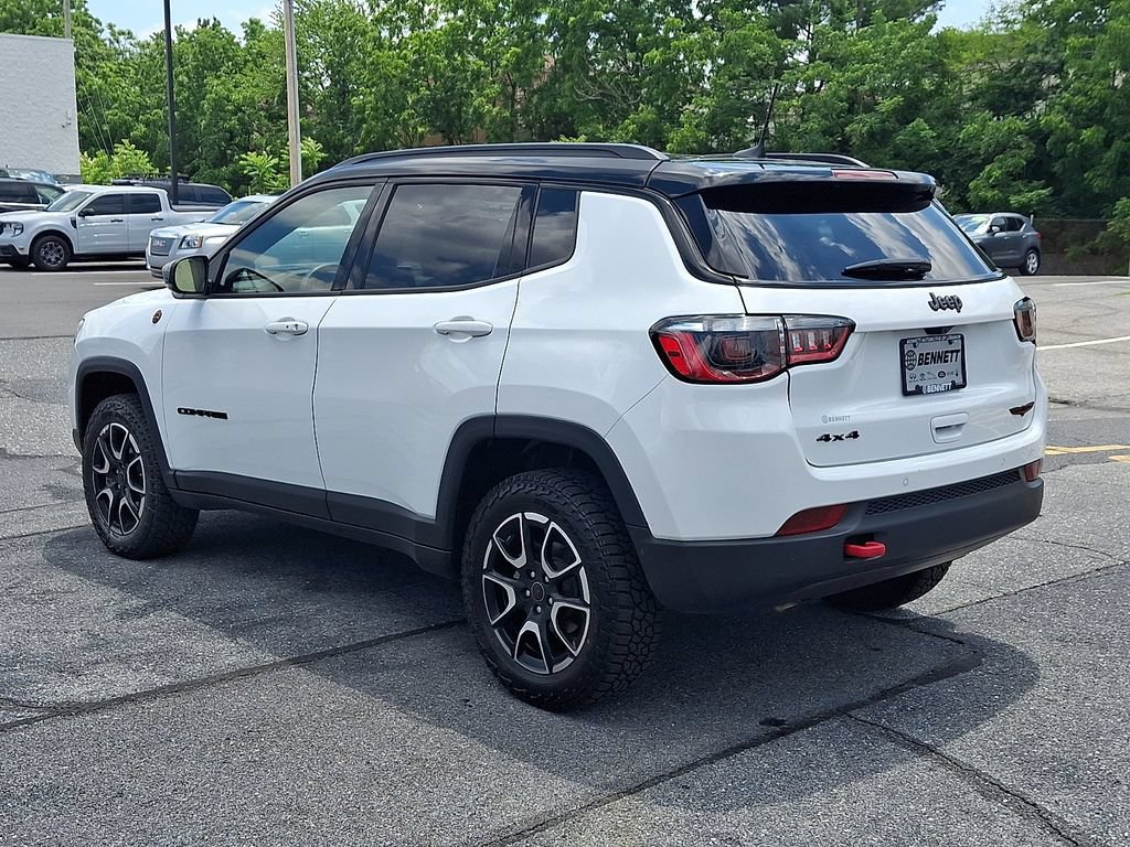 Used 2025 Jeep Compass Trailhawk AWD/4WD image 4