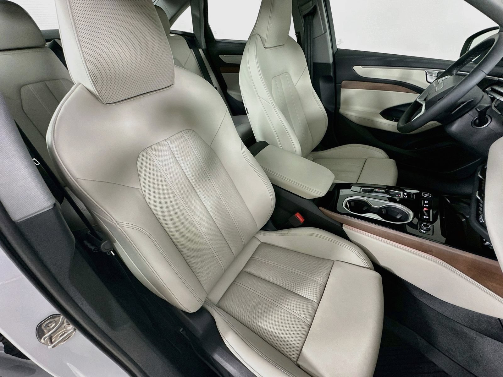 New 2026 Audi A6 Premium Plus AWD/4WD image 45