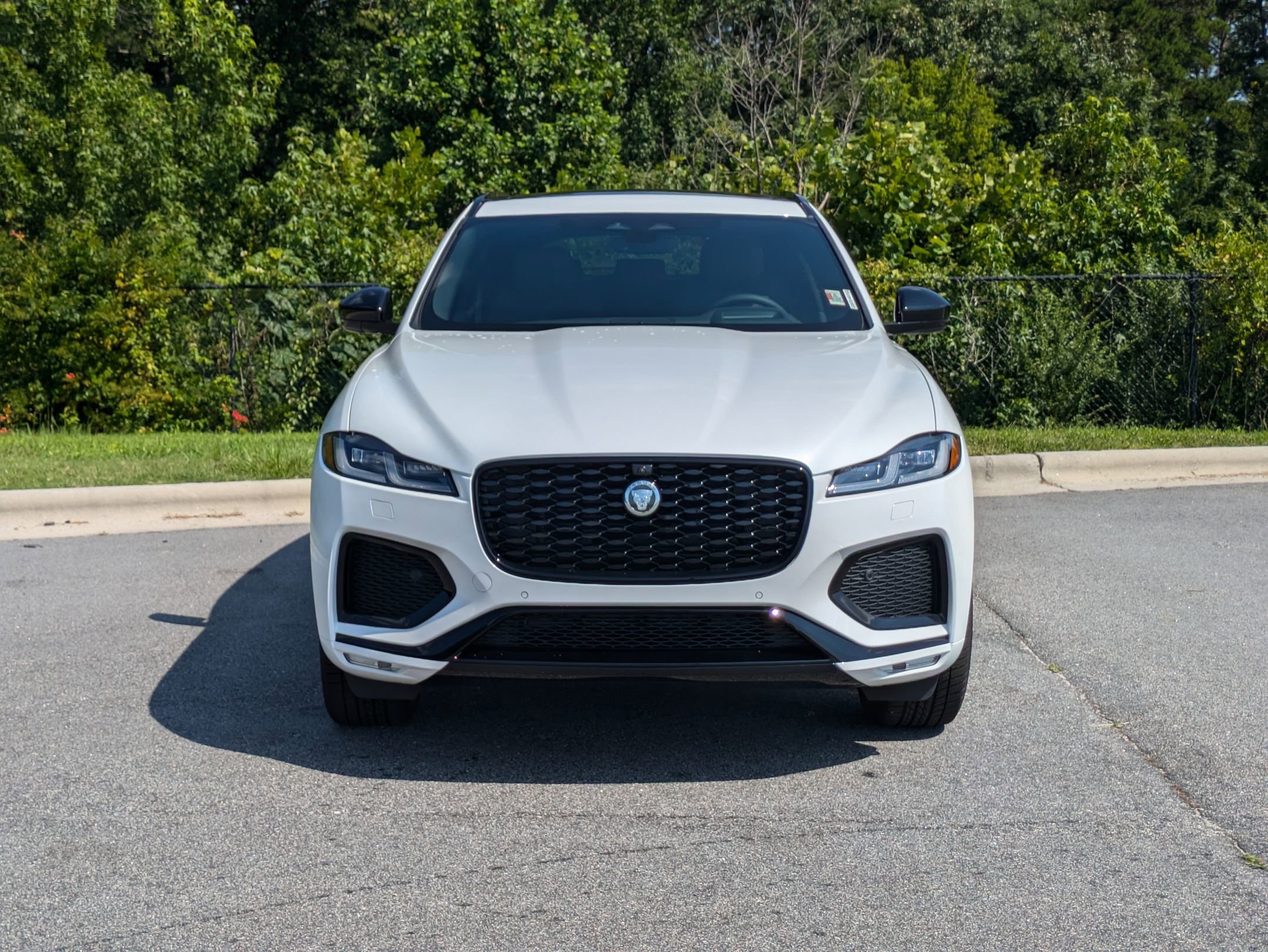 New 2026 Jaguar F-PACE R-Dynamic S image 2