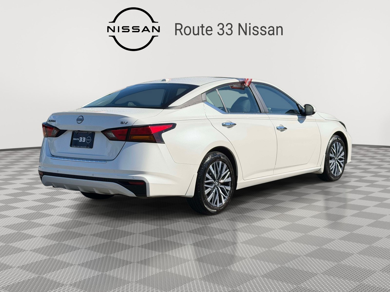 Used 2023 Nissan Altima 2.5 SV FWD image 3