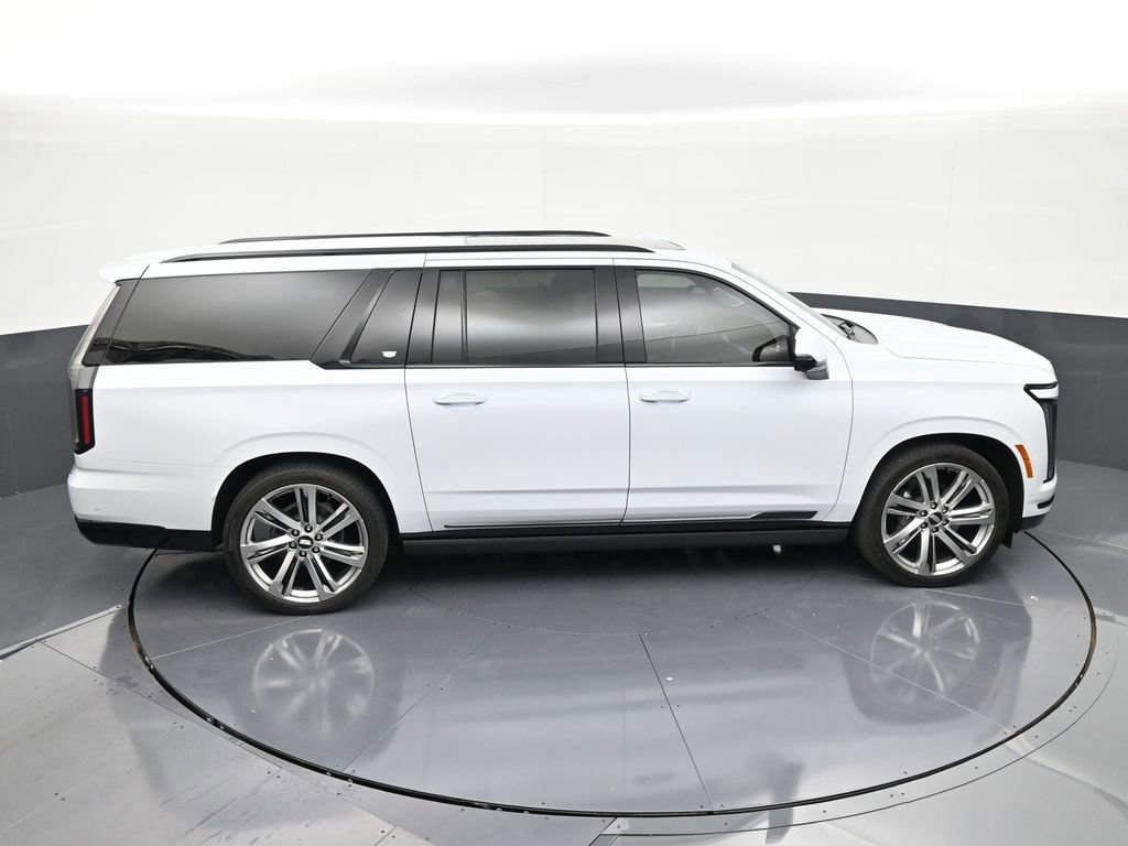 Certified 2026 Cadillac Escalade ESV Platinum Sport AWD/4WD image 17