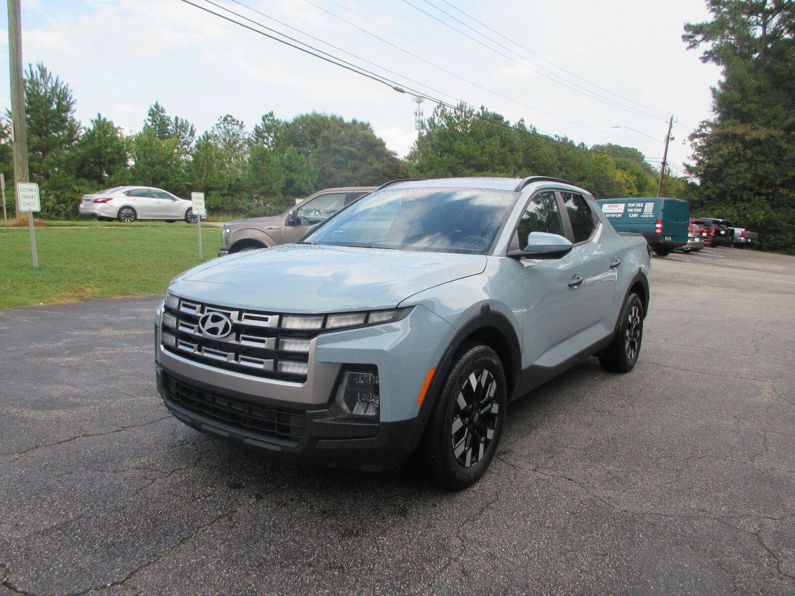 Used 2025 Hyundai Santa Cruz SEL FWD image 1