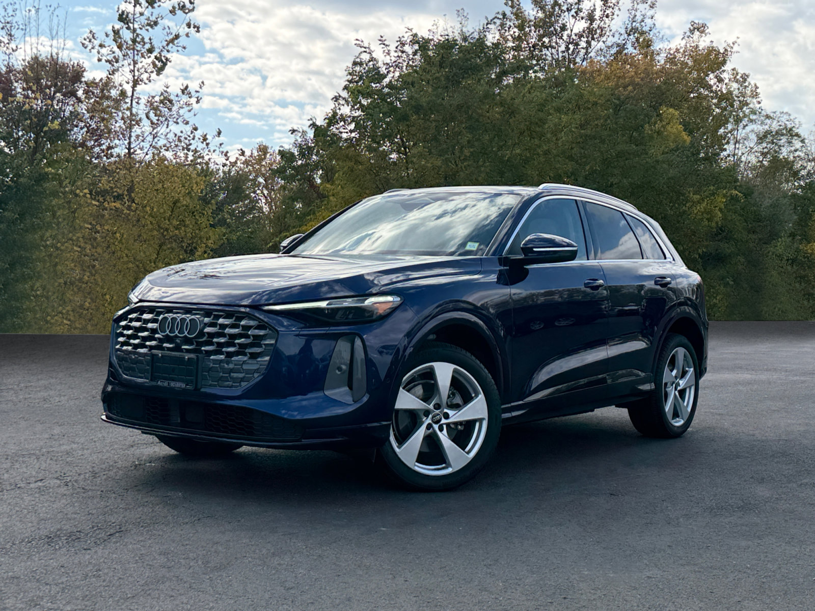 Used 2025 Audi Q5 Premium Plus w/ Premium Plus AWD/4WD image 1