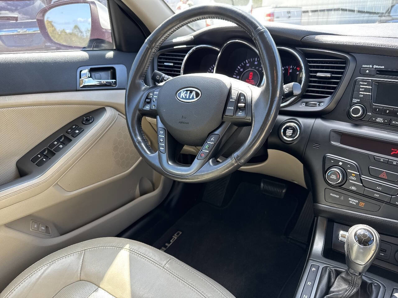 Used 2011 Kia Optima EX image 21