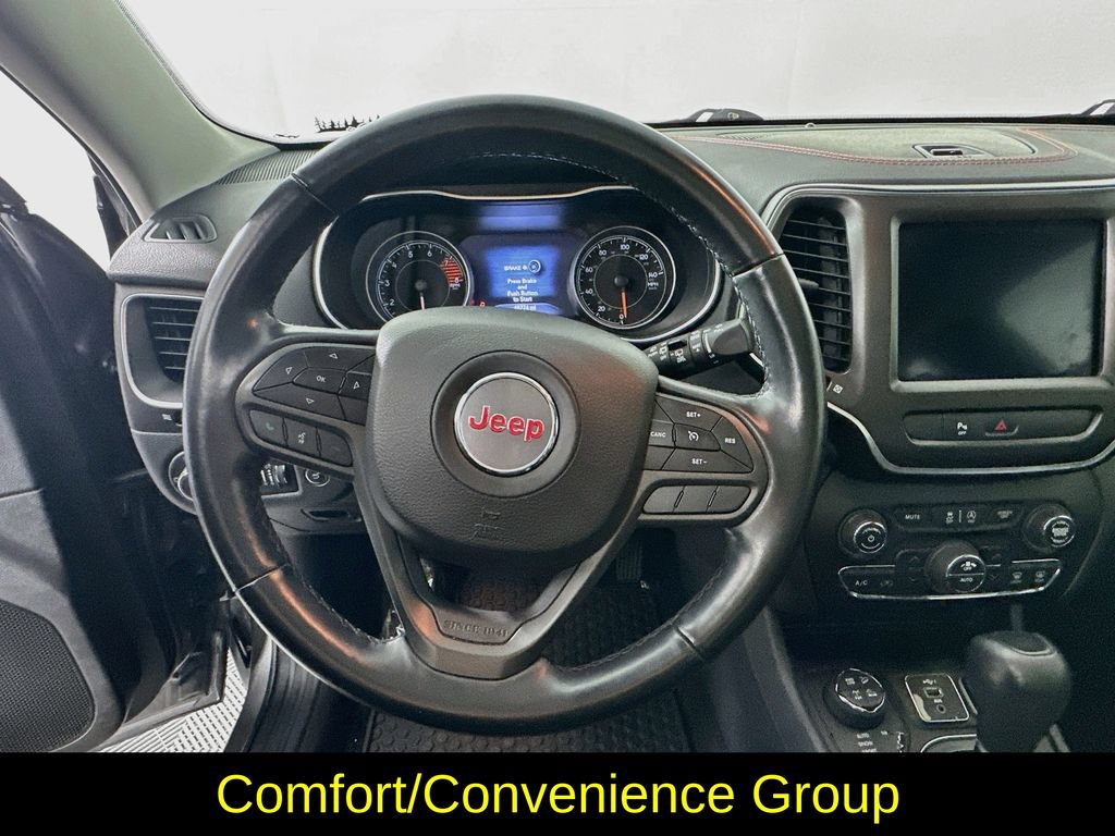 Used 2020 Jeep Cherokee Trailhawk w/ Comfort/Convenience Group AWD/4WD image 16