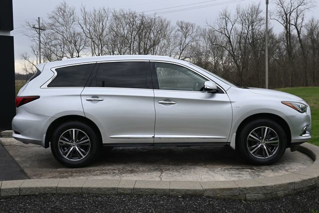 Used 2019 INFINITI QX60 Luxe w/ Essential Package image 4