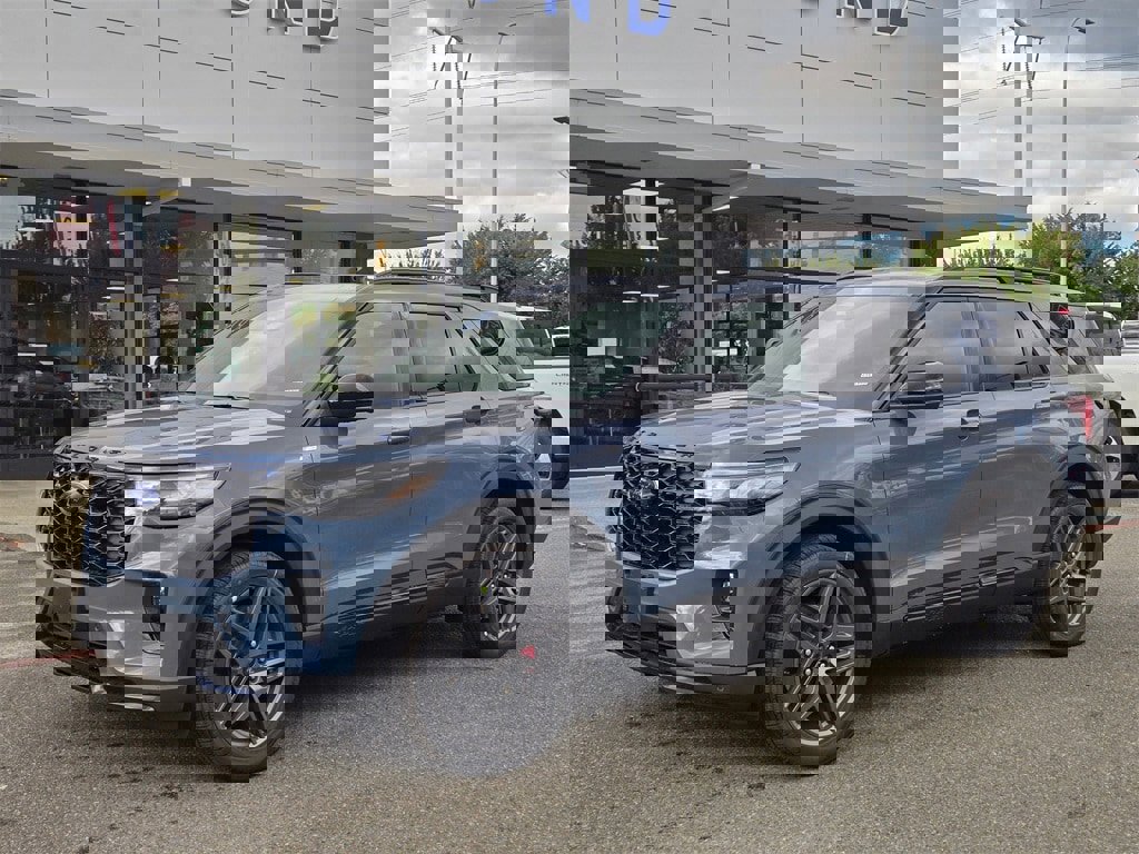 New 2025 Ford Explorer ST-Line