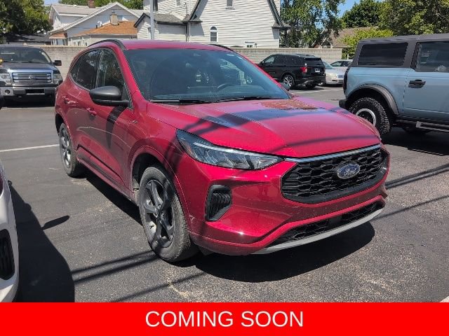 Used 2024 Ford Escape ST-Line w/ Tech Pack #1 AWD/4WD image 1