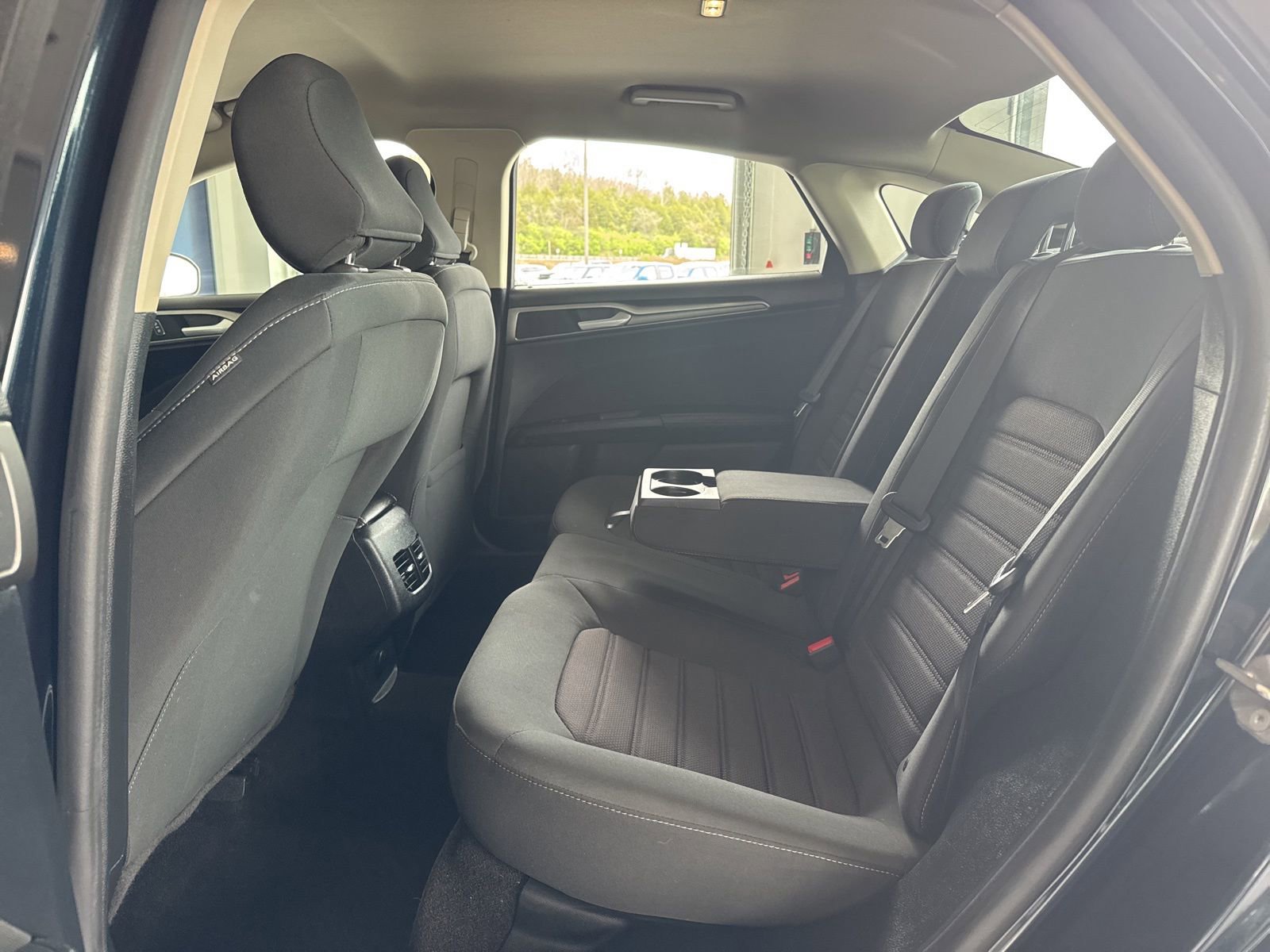 Used 2020 Ford Fusion SE image 13