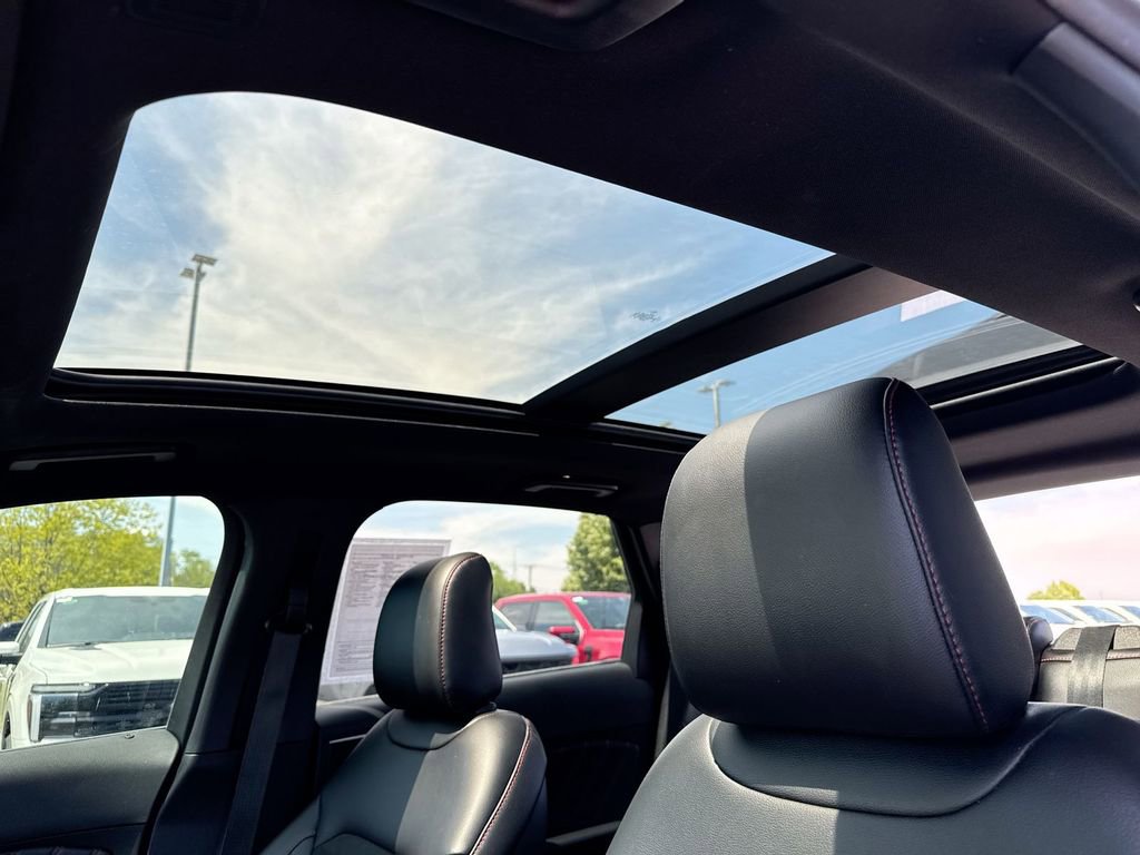 Used 2022 Ford Edge ST-Line AWD/4WD image 19