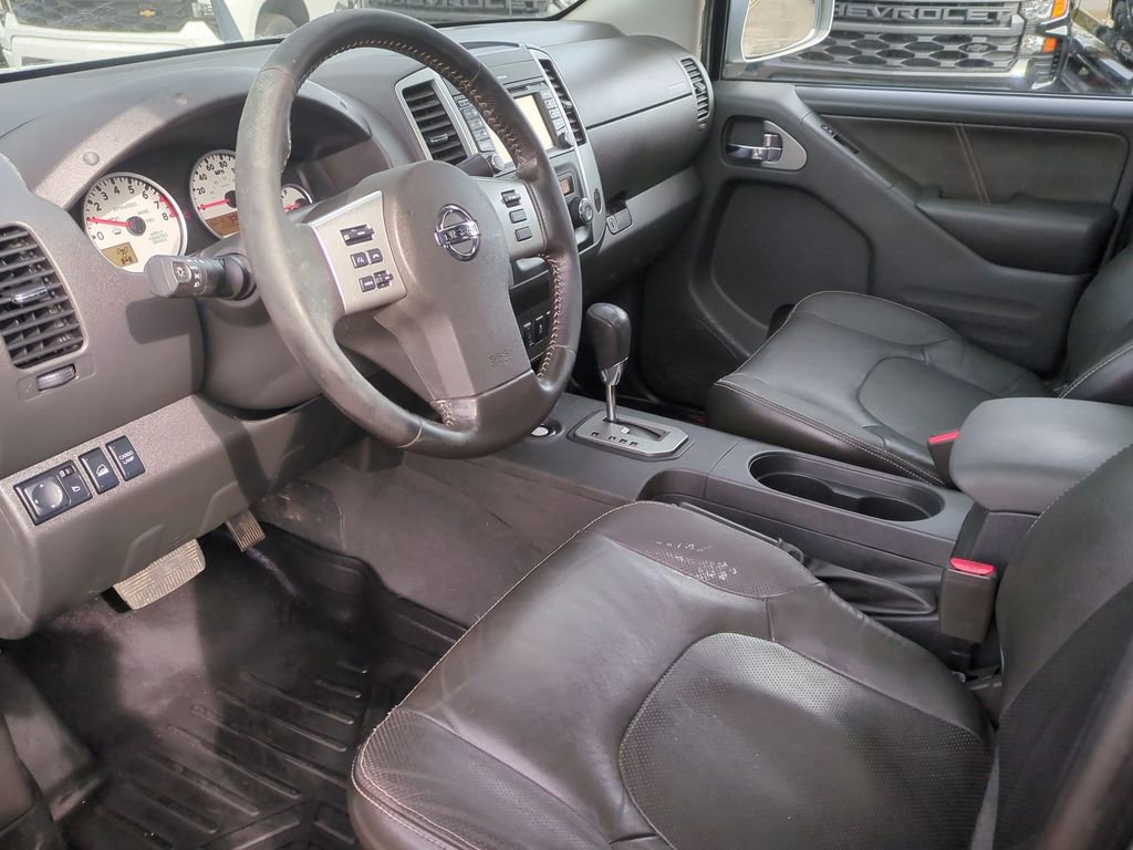 Used 2020 Nissan Frontier PRO-4X image 11