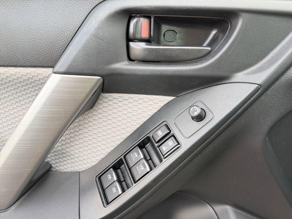 Used 2018 Subaru Forester 2.5i Premium image 18