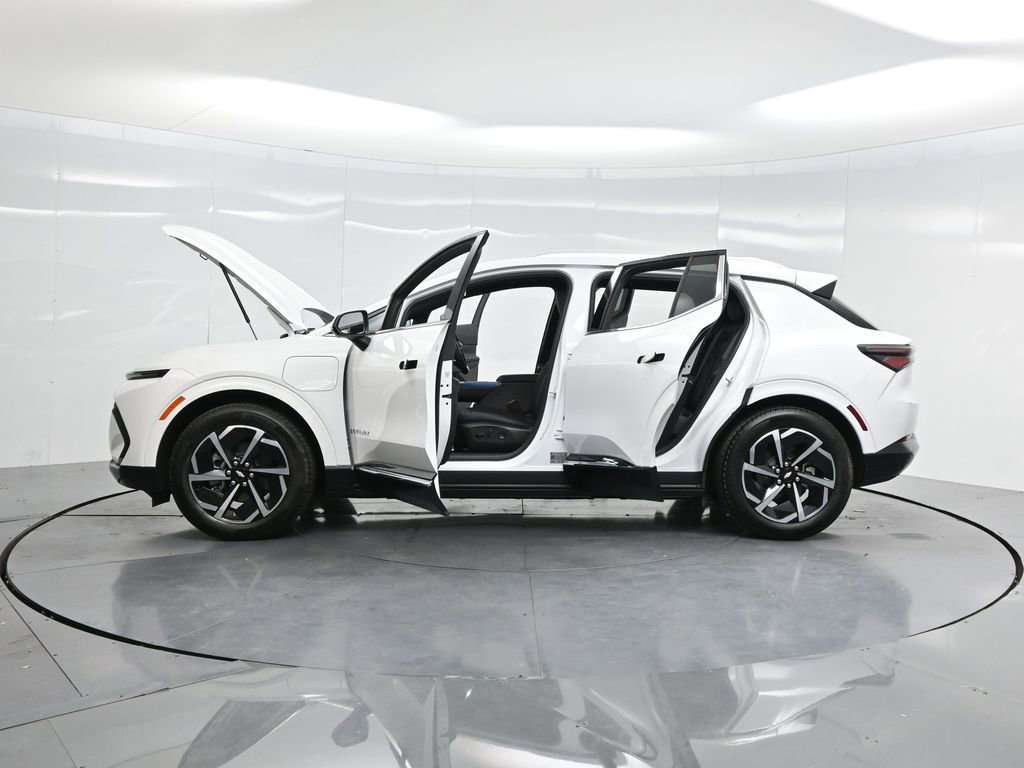 Used 2025 Chevrolet Equinox EV LT w/ Convenience Package image 46