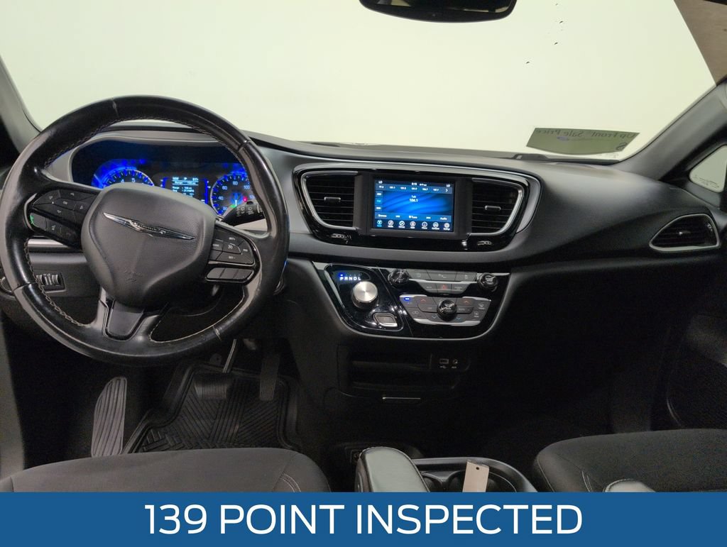 Used 2020 Chrysler Pacifica Touring w/ S Appearance Package FWD image 7