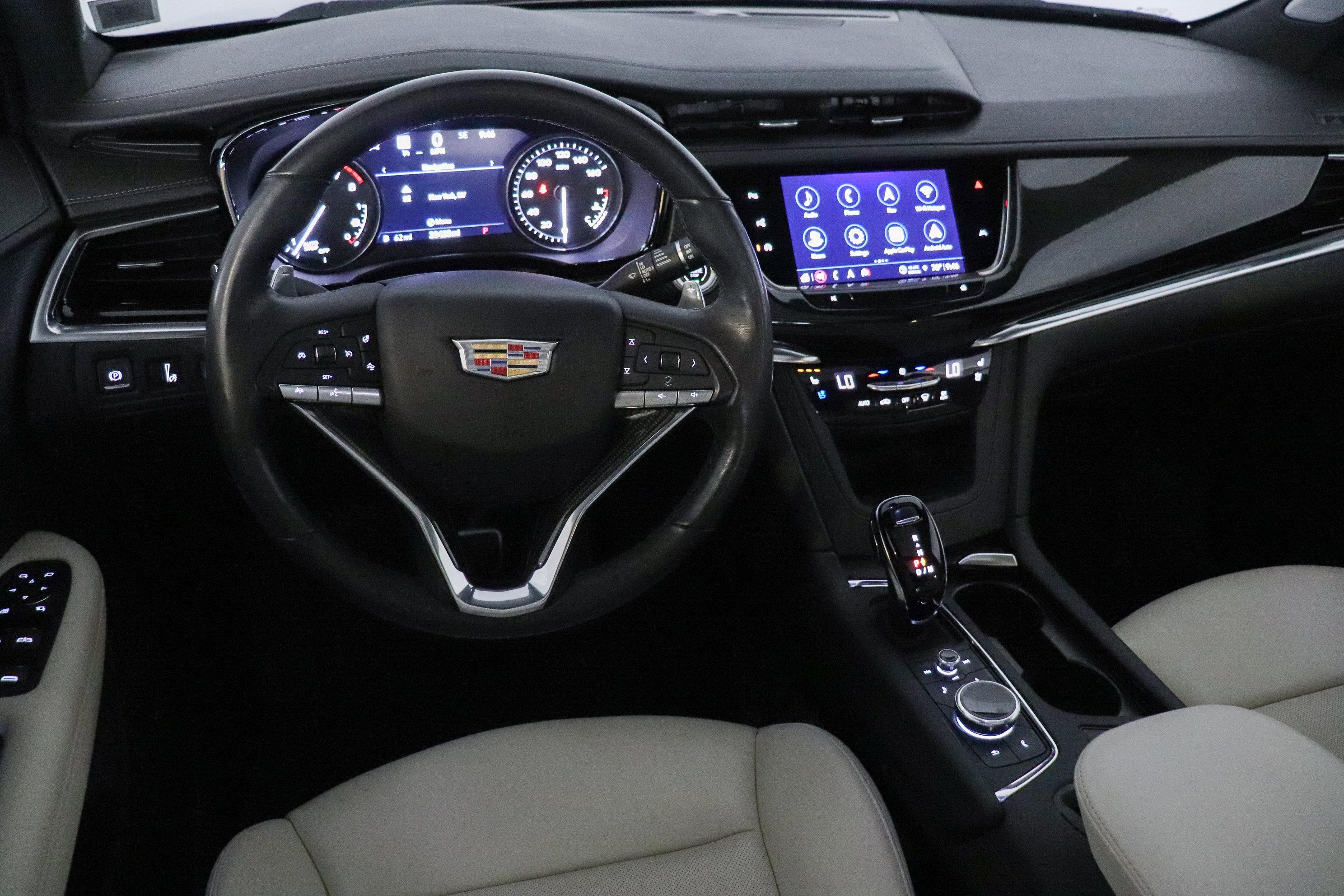 Used 2023 Cadillac XT6 Sport w/ Technology Package image 25