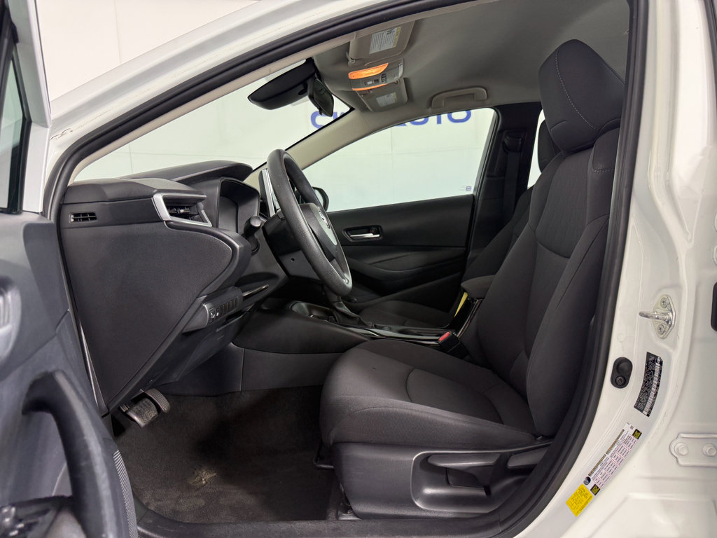Used 2022 Toyota Corolla LE image 19