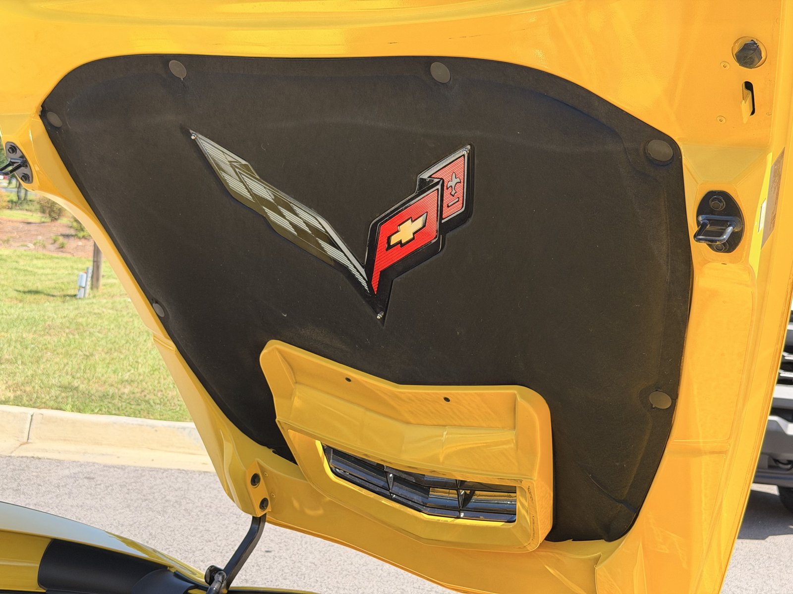 Used 2019 Chevrolet Corvette Stingray Convertible Z51 2LT RWD image 38
