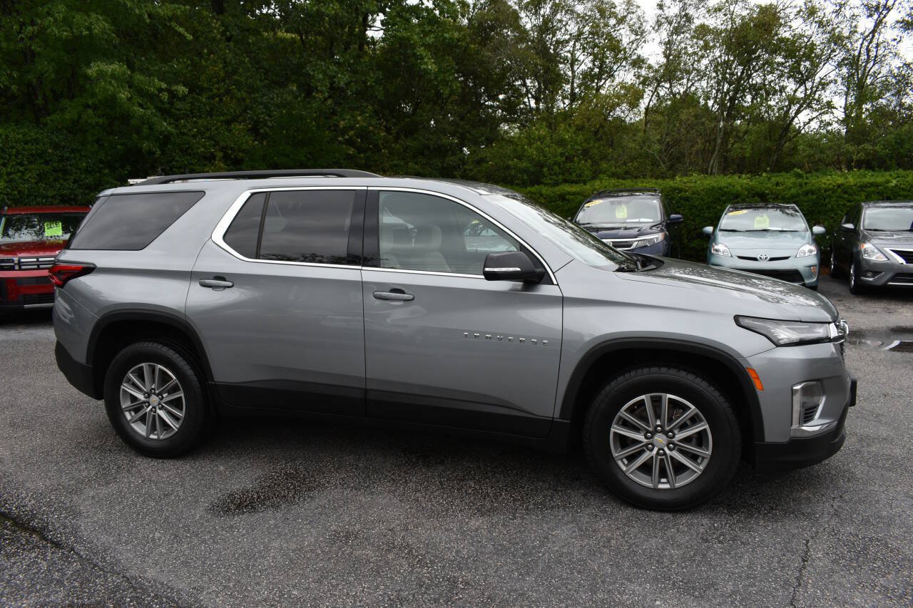 Used 2023 Chevrolet Traverse LT w/ LPO, Cargo Package AWD/4WD image 42