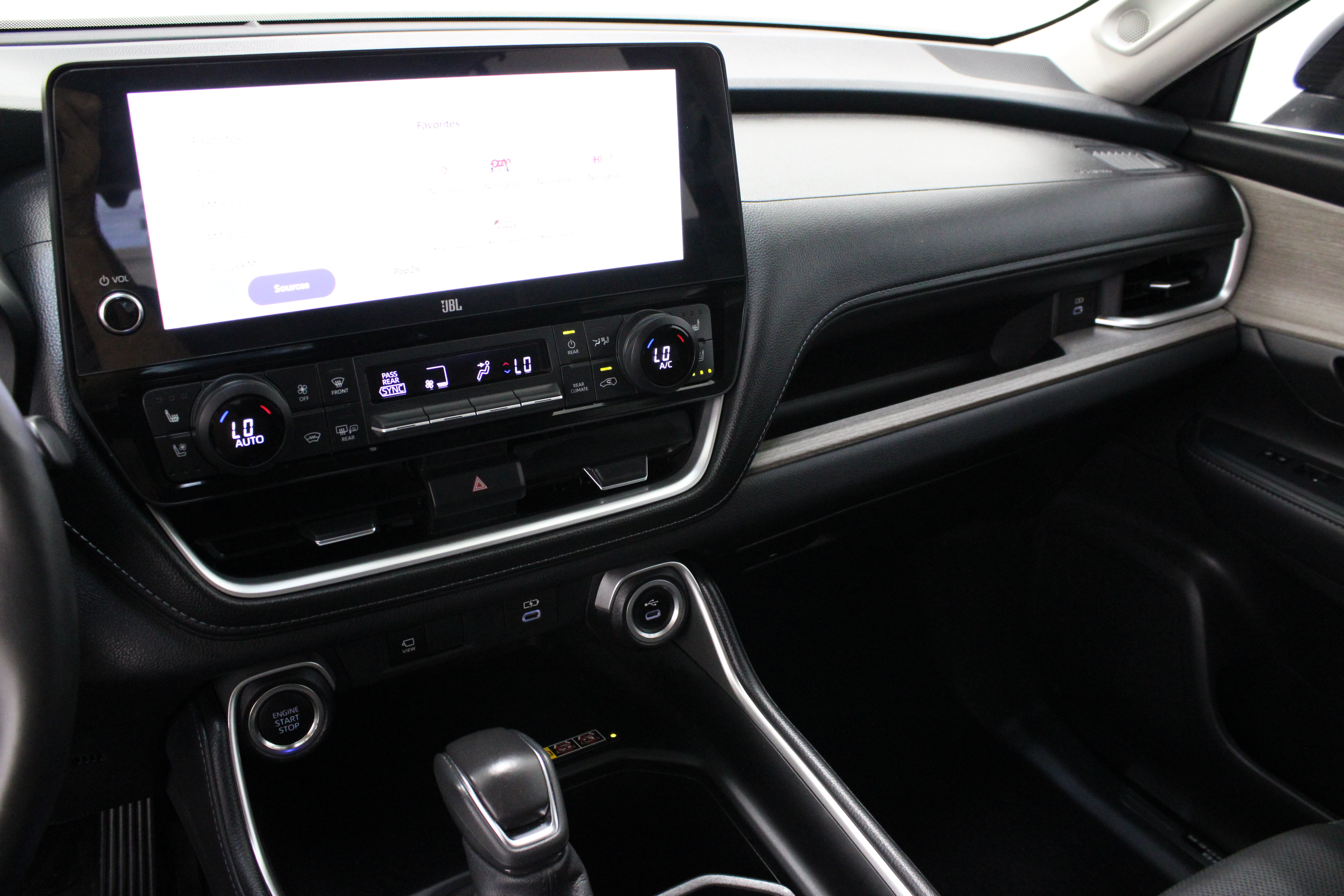 Used 2026 Toyota Grand Highlander AWD image 16