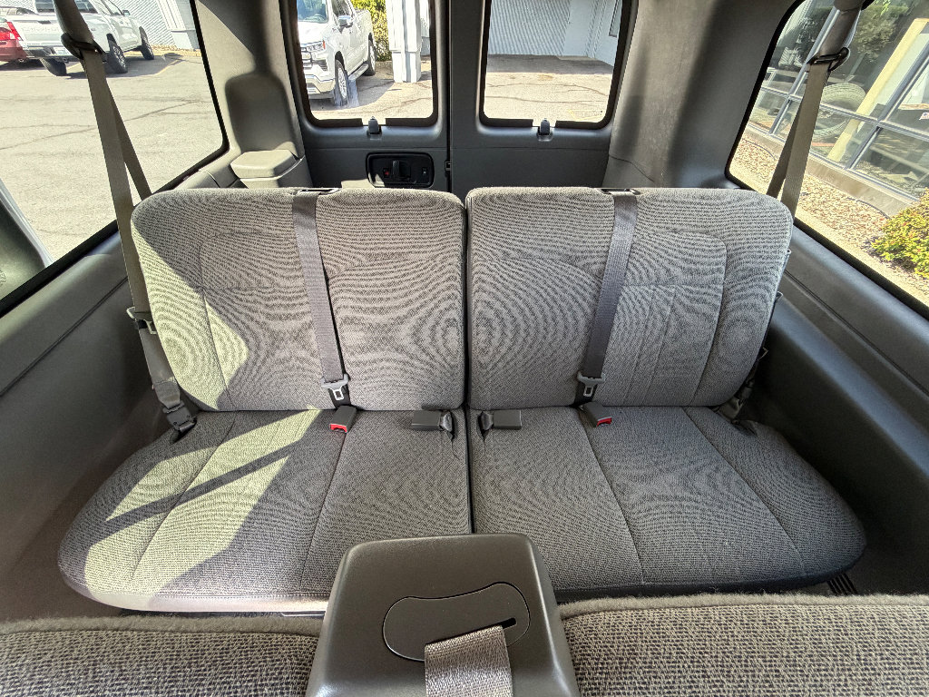 Used 2025 Chevrolet Express 3500 LT w/ LT Preferred Equipment Group RWD image 11