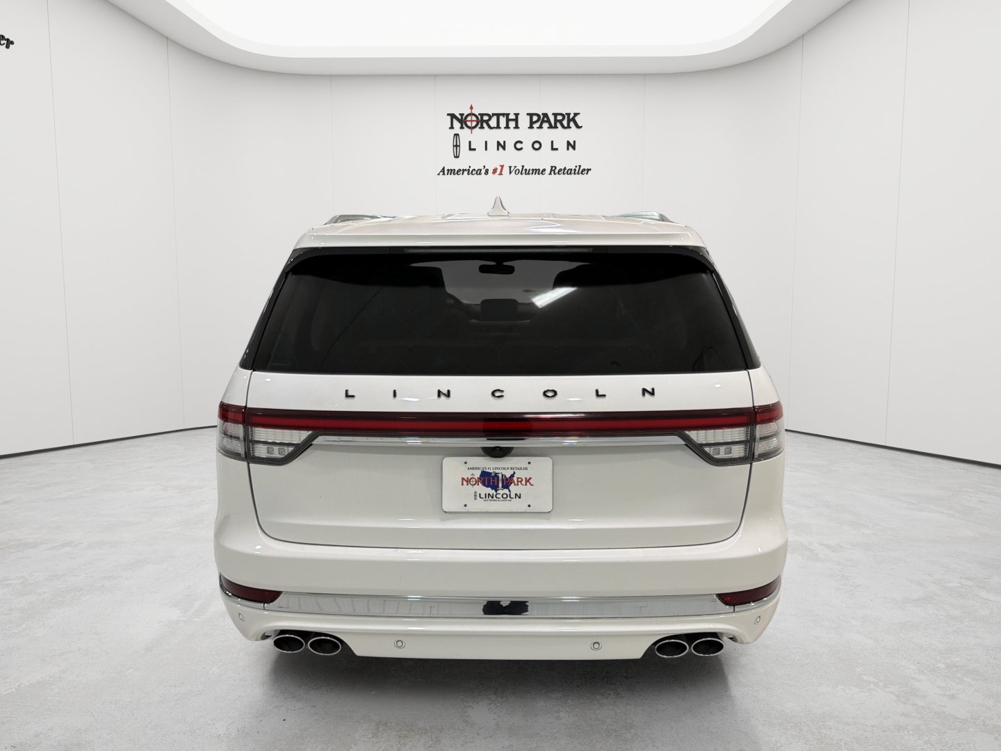 Used 2024 Lincoln Aviator Black Label w/ Dynamic Handling Package AWD/4WD image 4