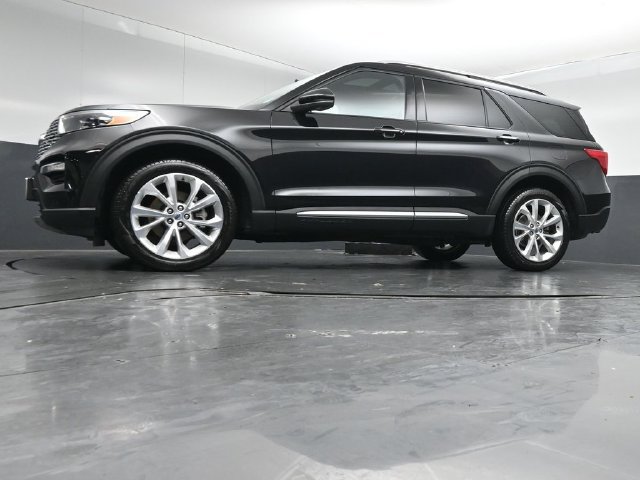 Used 2023 Ford Explorer Platinum w/ Technology Package AWD/4WD image 39