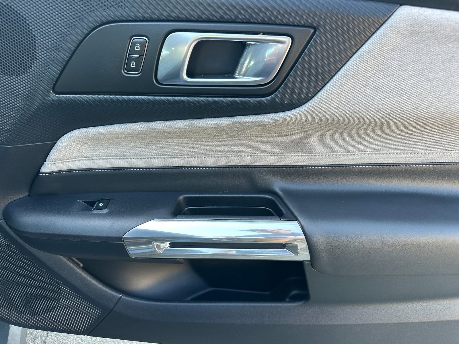 Used 2024 Ford Mustang GT RWD image 19