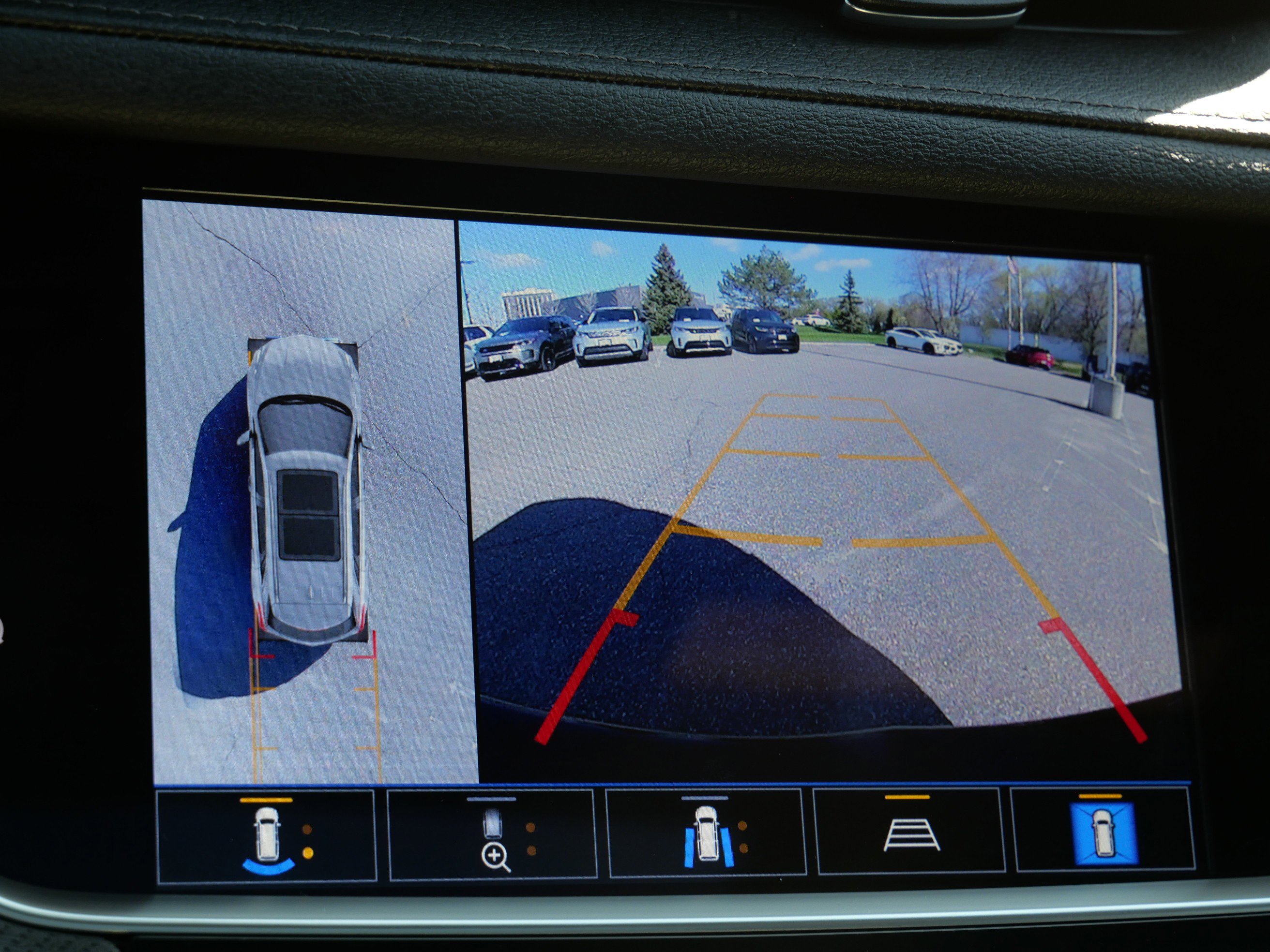 Used 2023 Cadillac XT5 Sportv w/ Technology Package AWD/4WD image 34