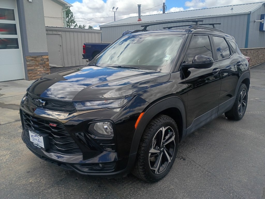 Used 2023 Chevrolet TrailBlazer RS w/ Sun and Liftgate Package AWD/4WD image 2