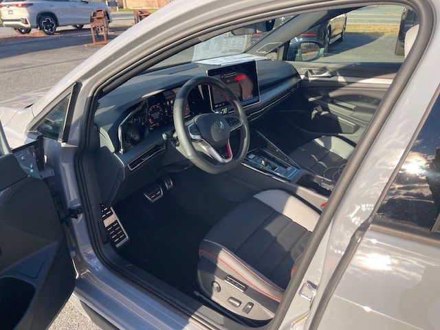 New 2026 Volkswagen GTI SE FWD image 3