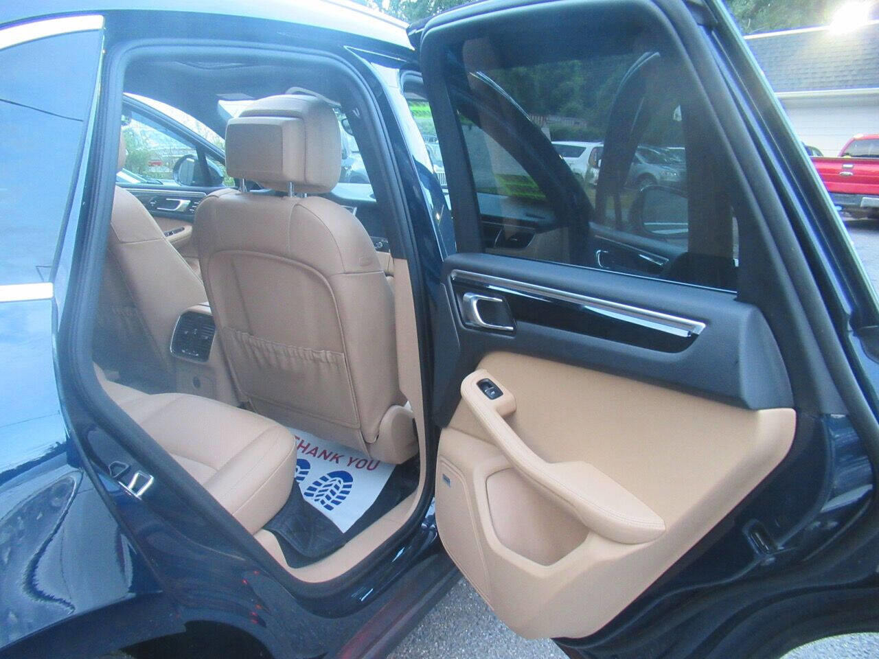 Used 2018 Porsche Macan S image 38