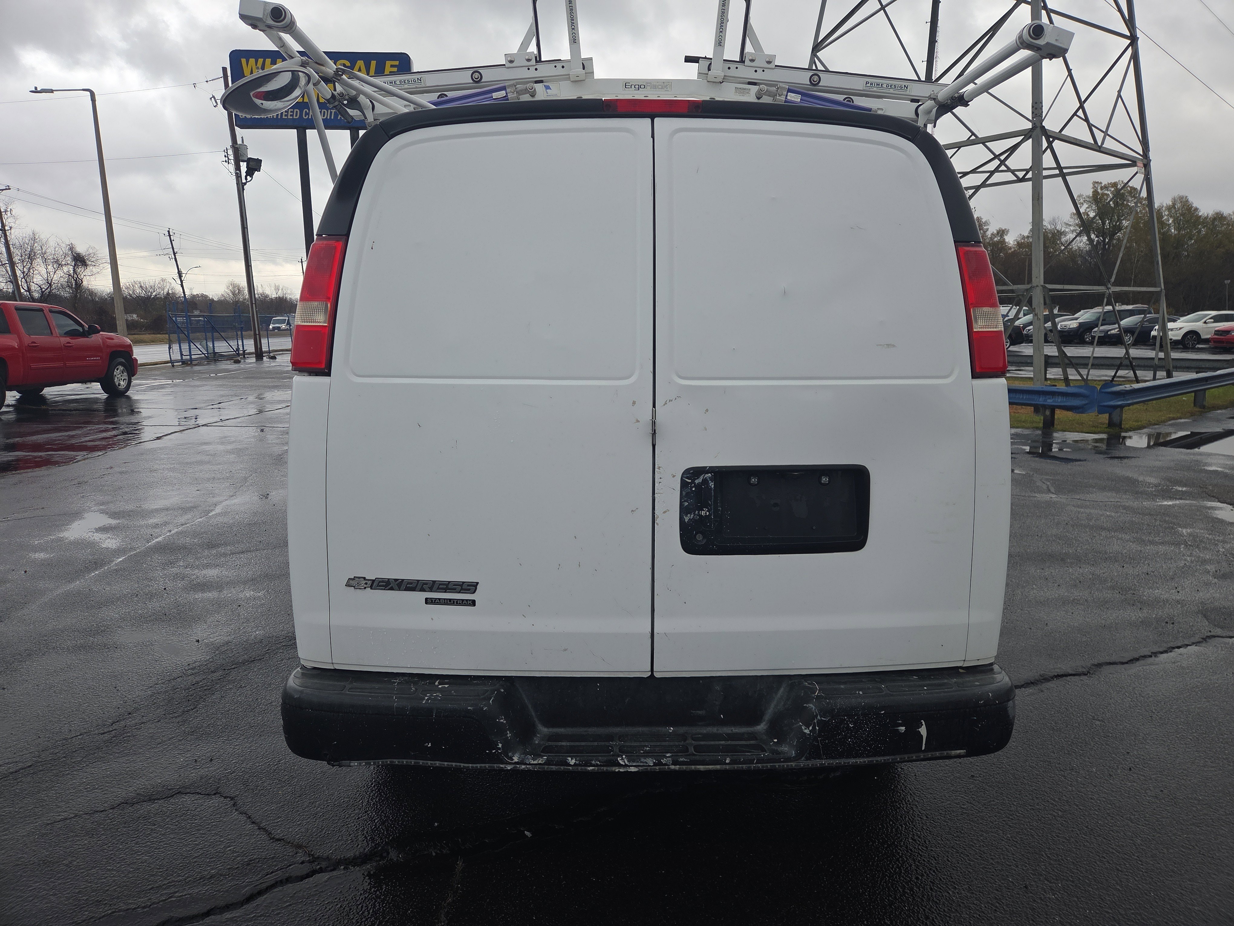 Used 2014 Chevrolet Express 2500 image 4